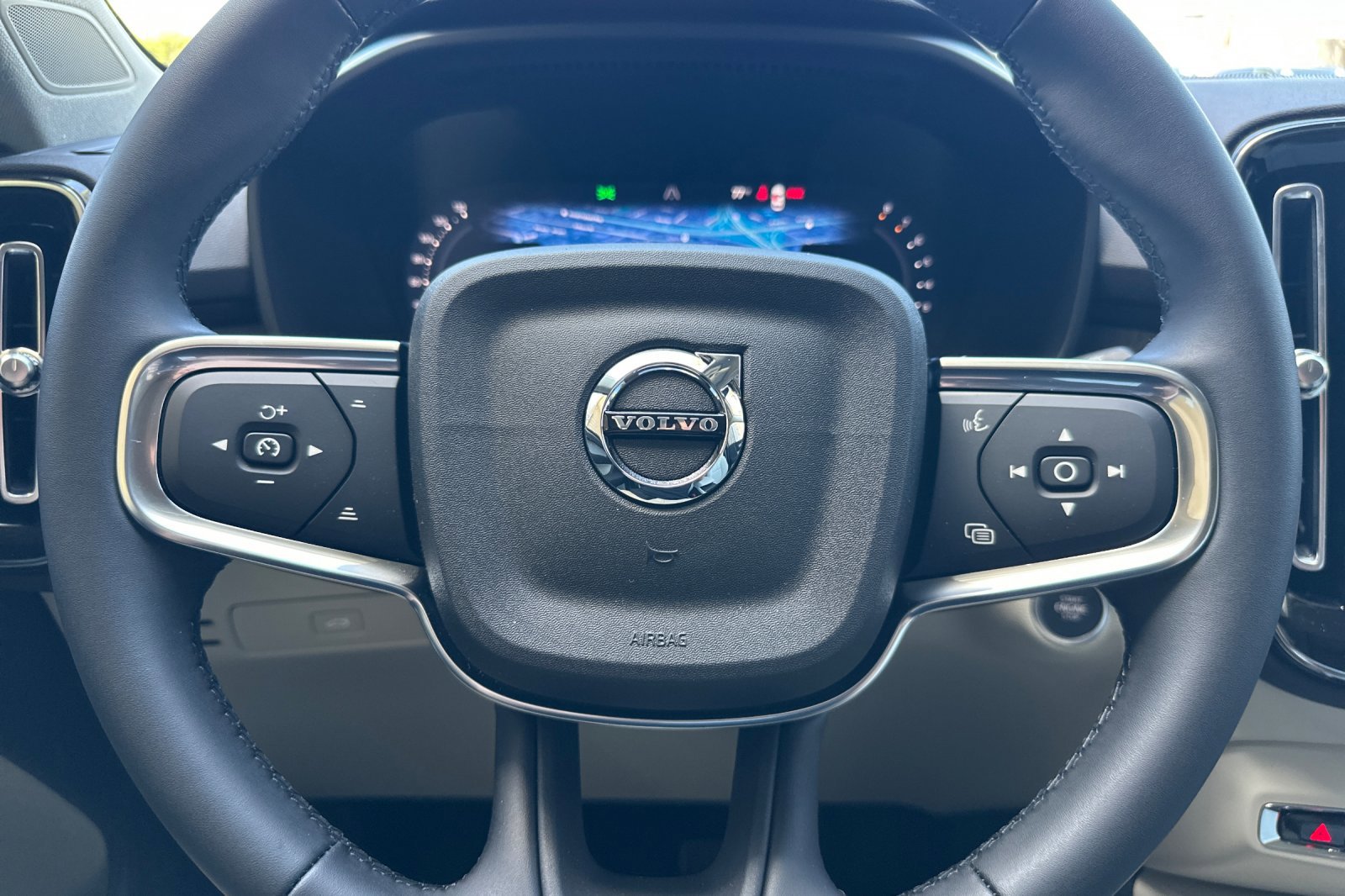 New 2026 Volvo XC40 B5 Ultra AWD/4WD image 21