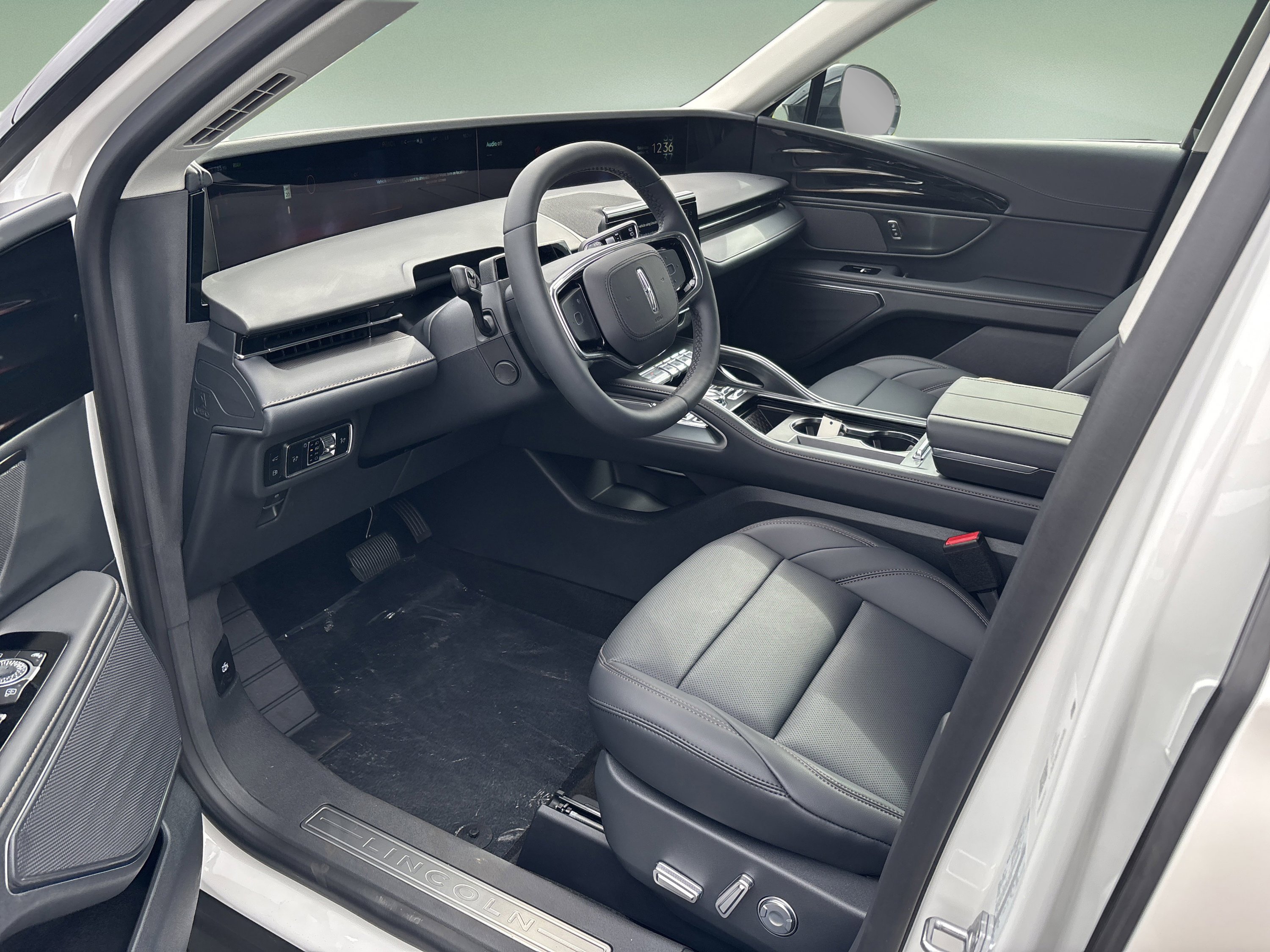 New 2026 Lincoln Nautilus Premier image 19