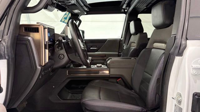 Used 2025 GMC Hummer EV 2X w/ LPO, Cargo Utility Package AWD/4WD image 15