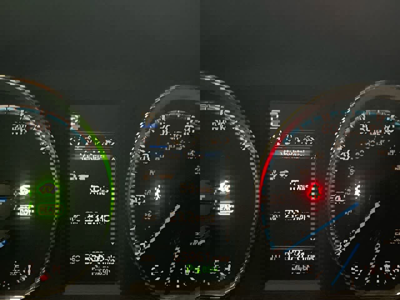 Used 2017 Toyota RAV4 SE w/ Advanced Technology Package image 15