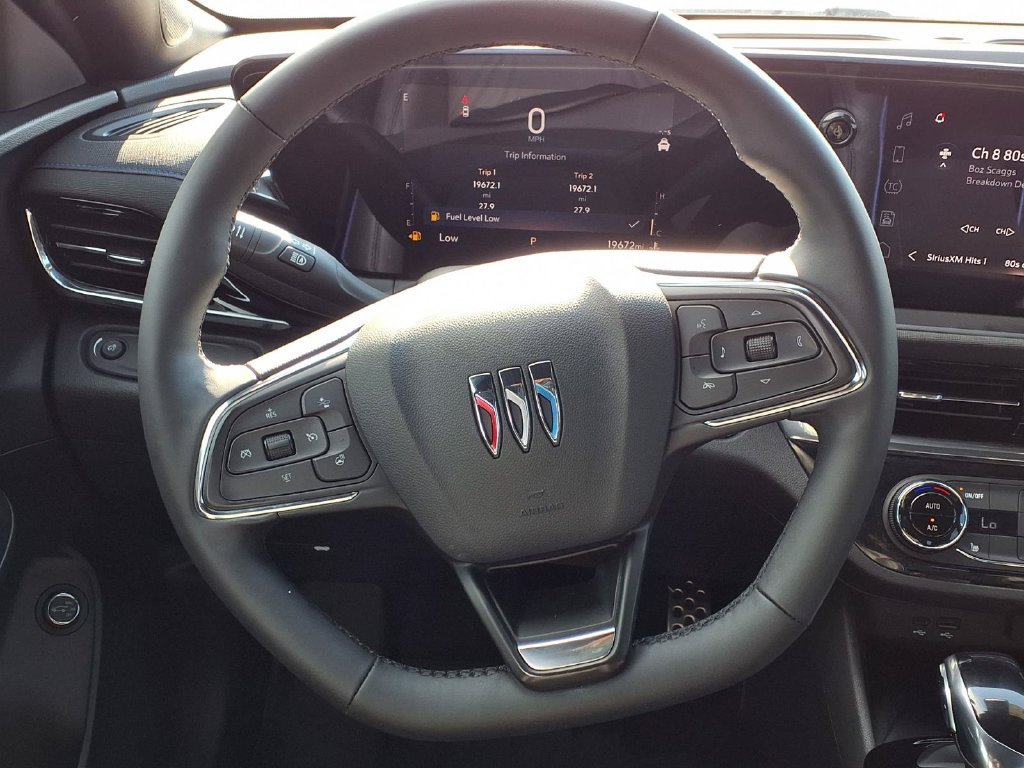 Used 2025 Buick Envista Sport Touring w/ Convenience I Package FWD image 19