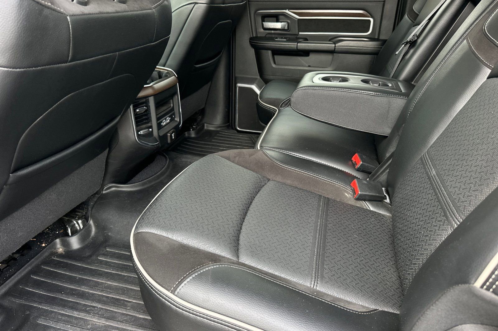 Used 2022 RAM 2500 Laramie image 12