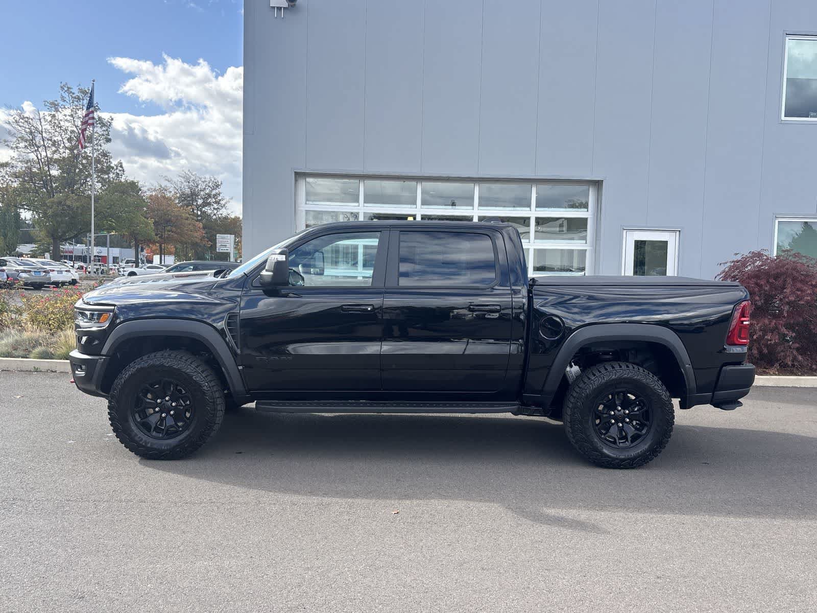 New 2027 RAM 1500 4x4 Crew Cab image 2