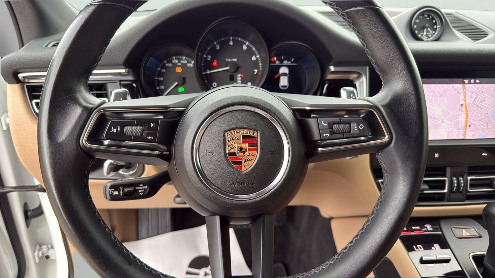 Used 2024 Porsche Macan w/ Premium Plus Package AWD/4WD image 14