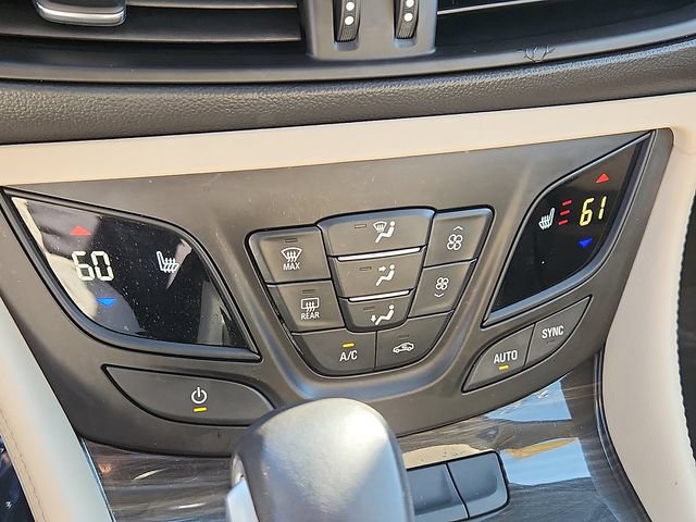 Used 2020 Buick Envision Essence FWD image 16