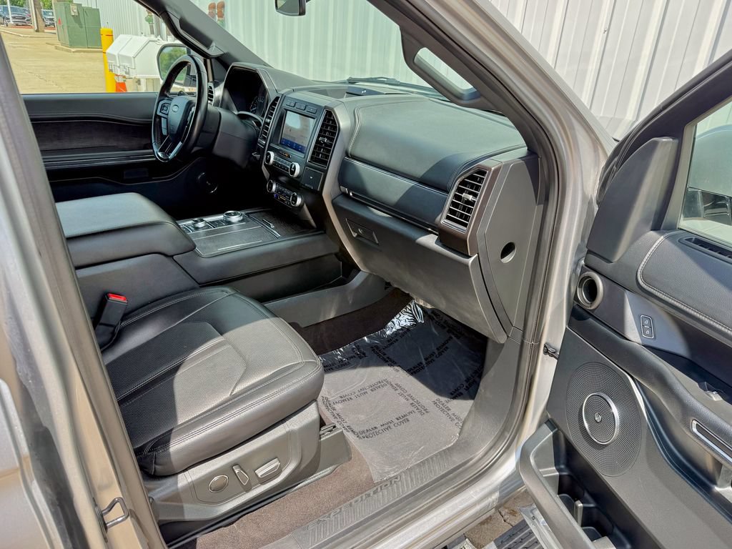Used 2021 Ford Expedition Limited AWD/4WD image 24