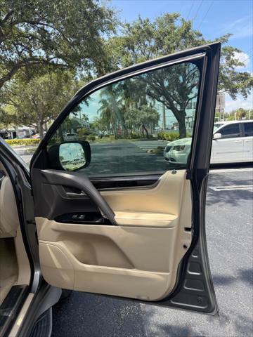 Used 2018 Lexus LX 570 4WD image 15