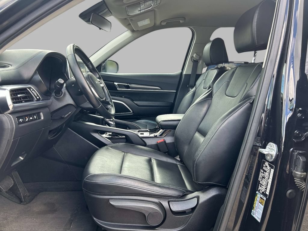 Used 2022 Kia Telluride LX AWD/4WD image 14
