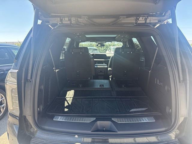 Used 2025 Chevrolet Tahoe RST w/ RST Capability Package AWD/4WD image 13