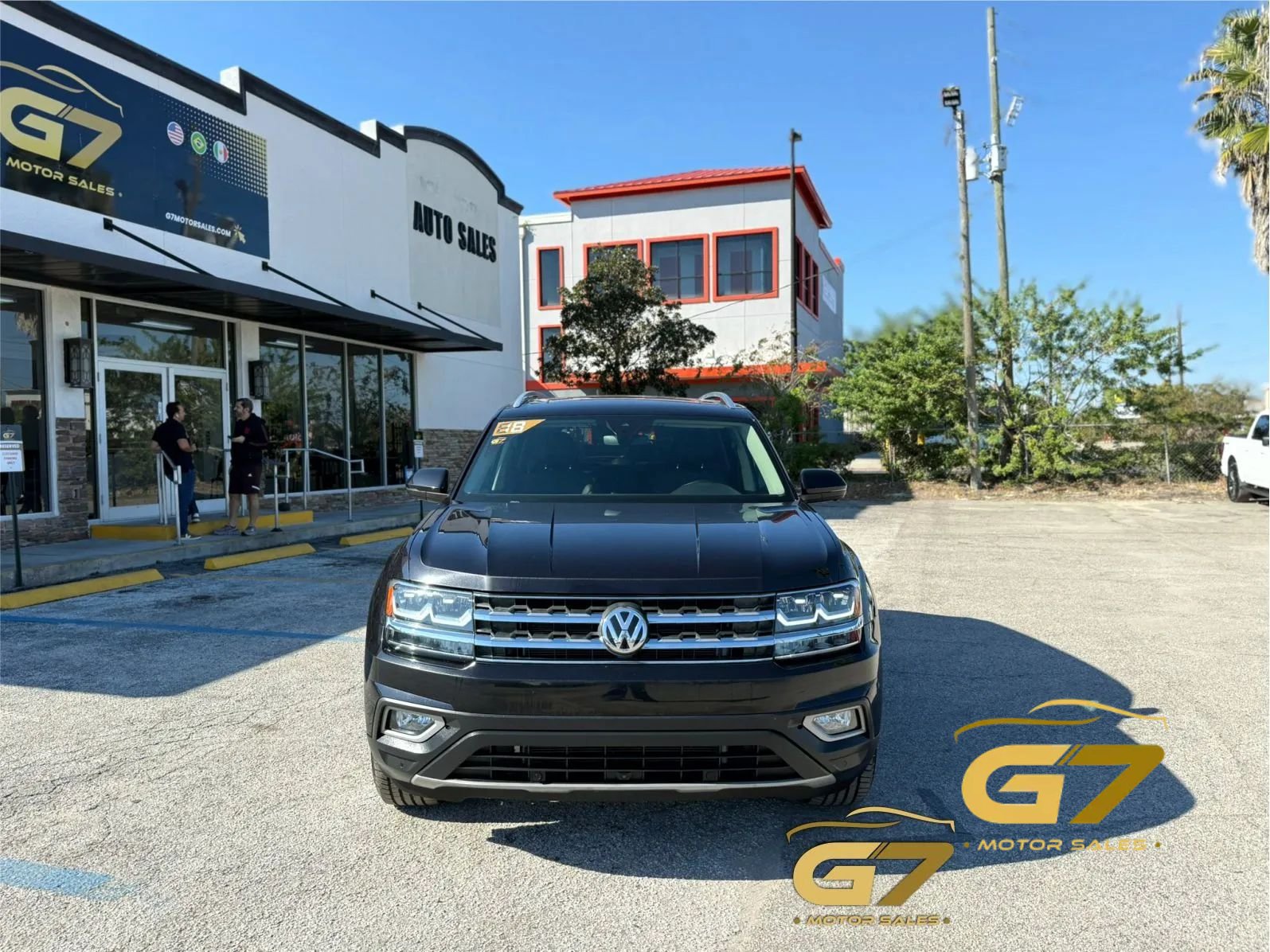 Used 2018 Volkswagen Atlas SEL Premium AWD/4WD image 2