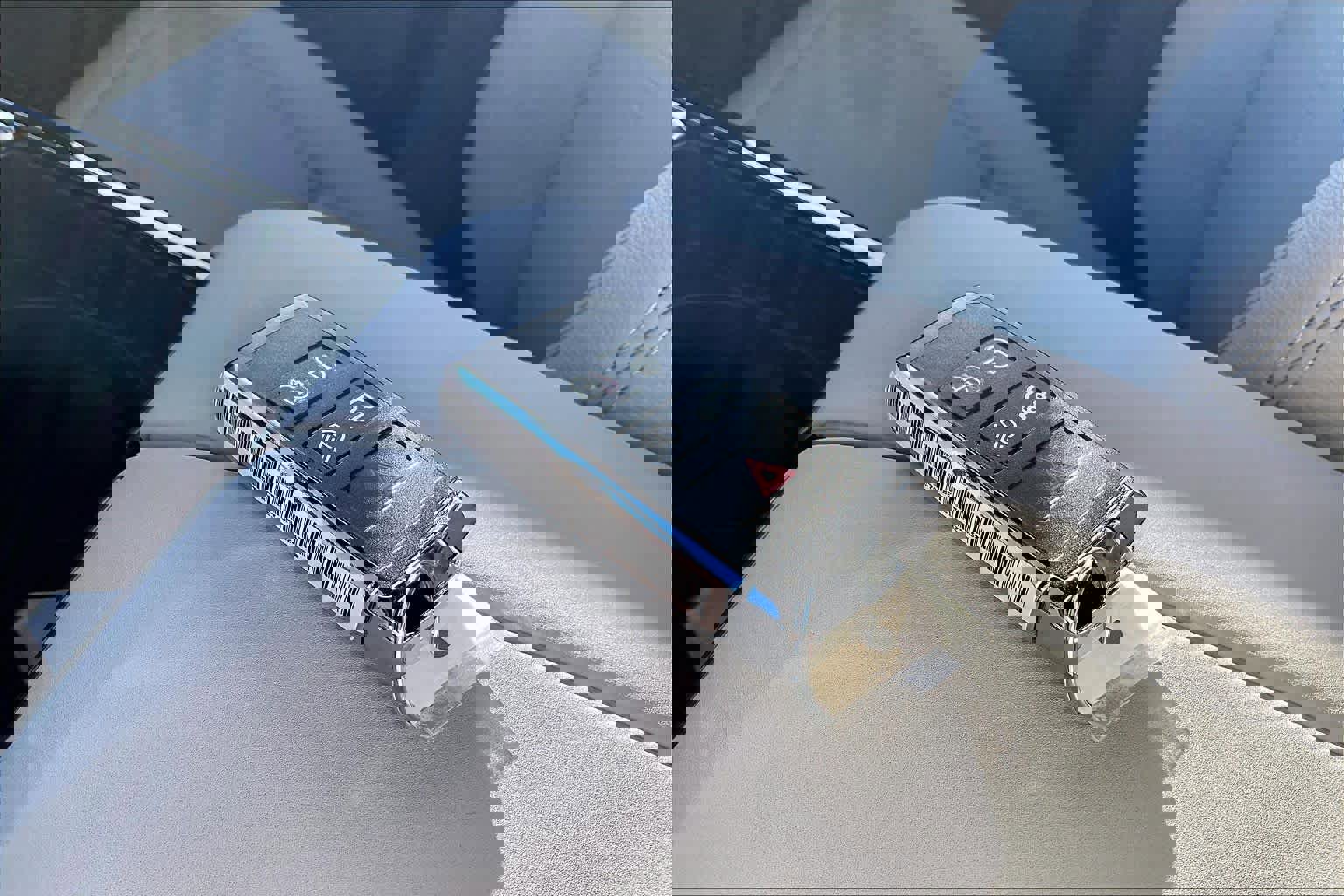 New 2026 Land Rover Range Rover Velar Dynamic SE image 35