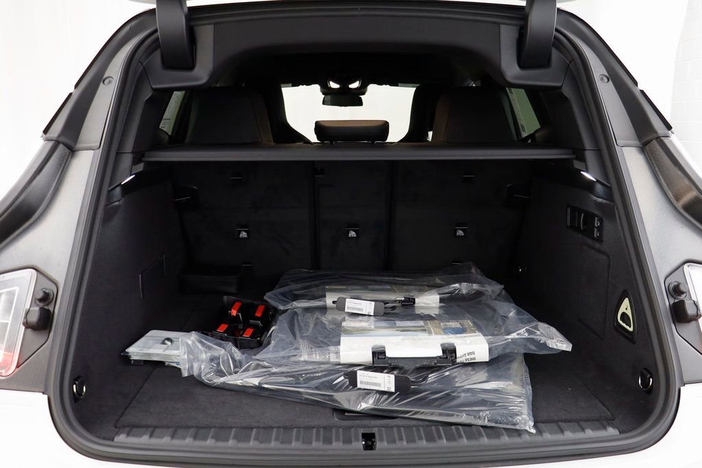 New 2026 BMW iX xDrive45 w/ Climate Comfort Package AWD/4WD image 18