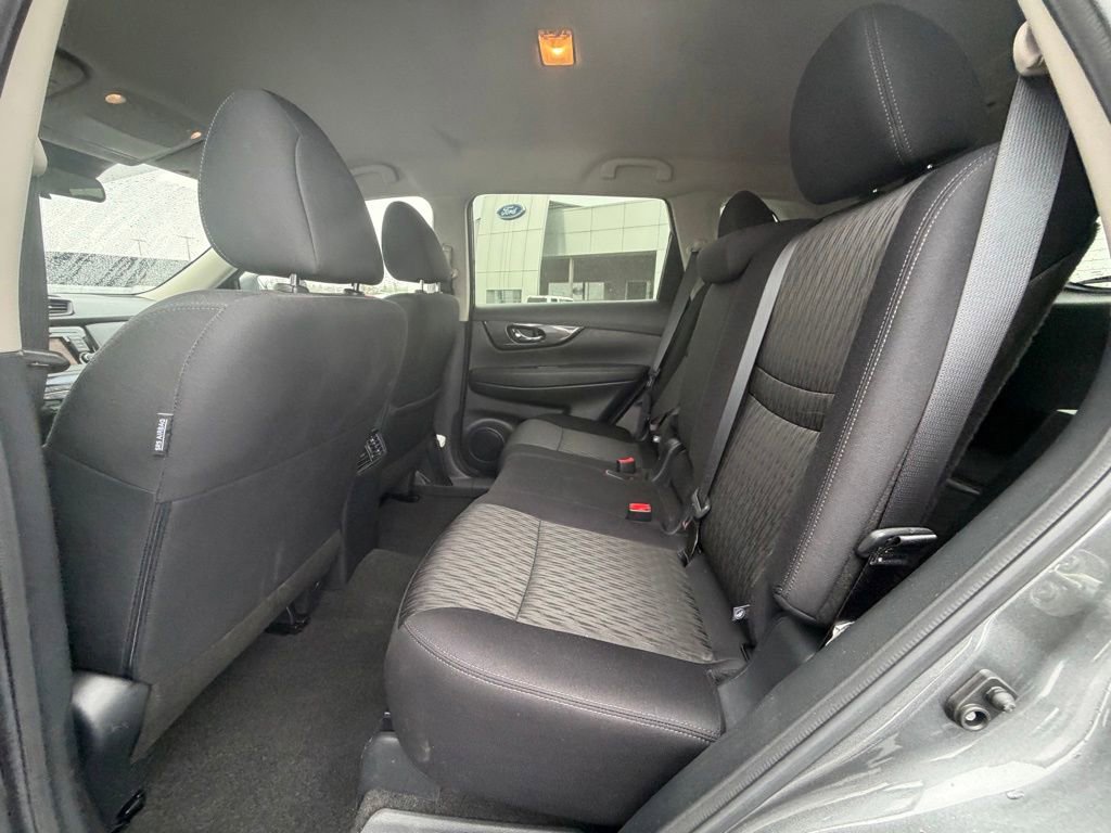 Used 2020 Nissan Rogue SV w/ Premium Package FWD image 13