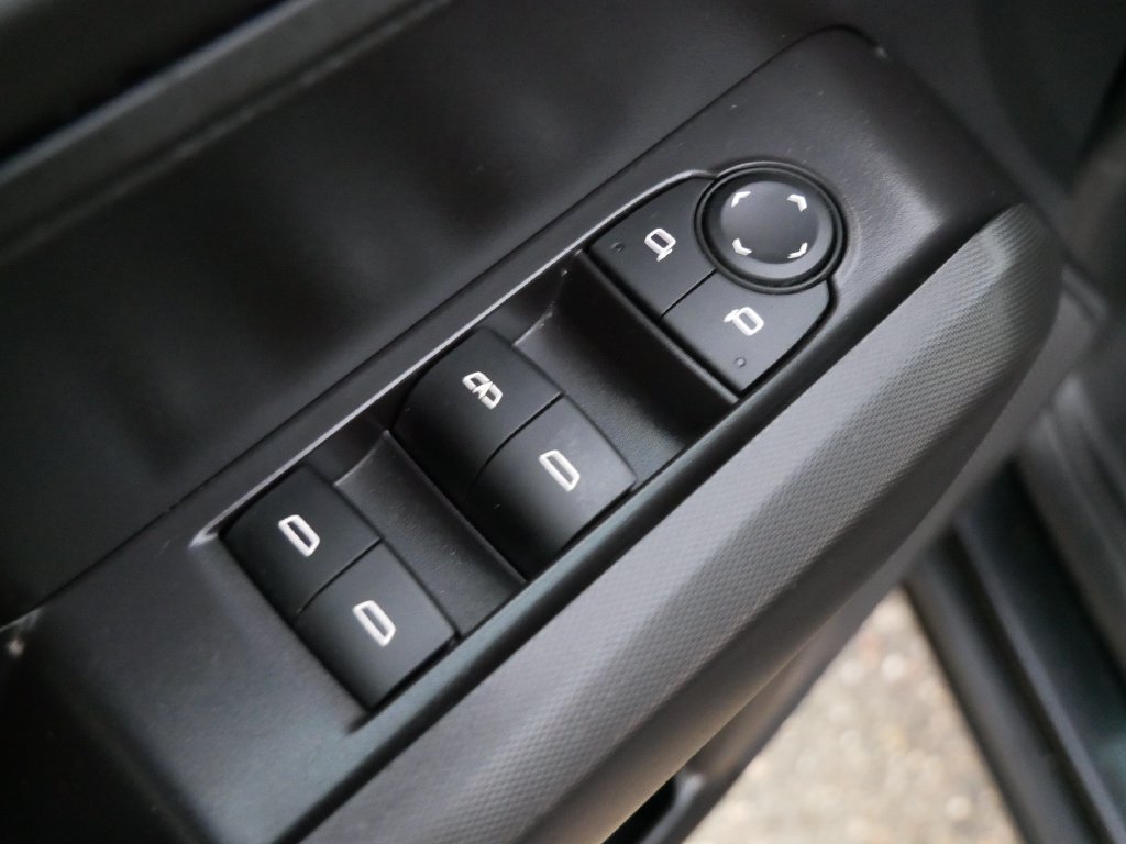Used 2024 Chevrolet Colorado Trail Boss w/ Technology Package AWD/4WD image 13