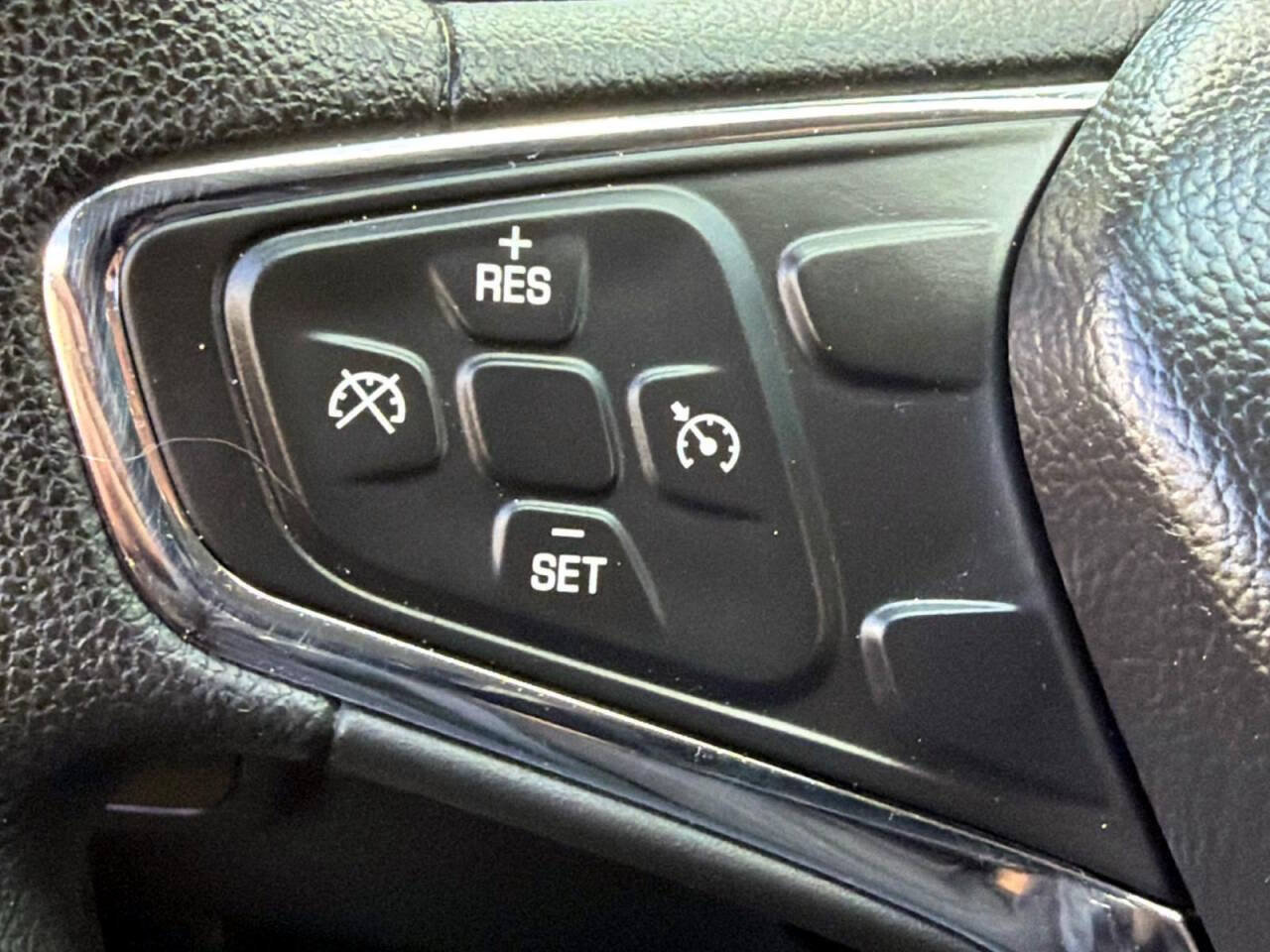 Used 2016 Chevrolet Cruze LT w/ Convenience Package FWD image 21