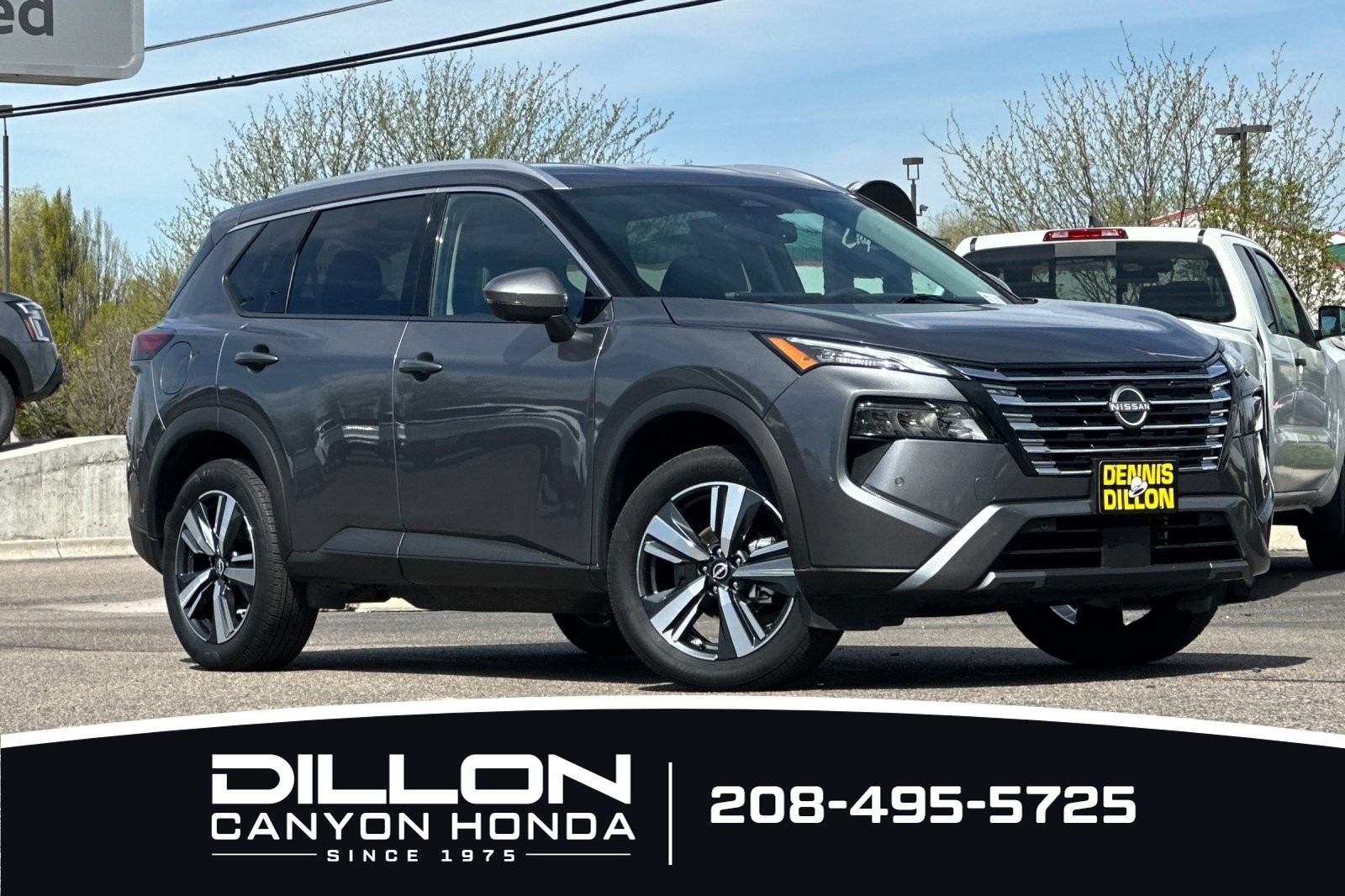 Used 2026 Nissan Rogue SL AWD/4WD image 2