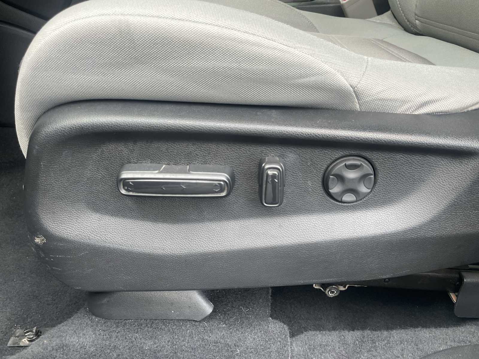 Used 2019 Honda CR-V EX image 14