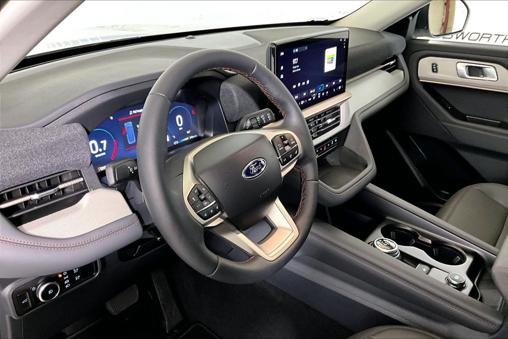 New 2026 Ford Explorer Active w/ Active Comfort Package RWD image 6