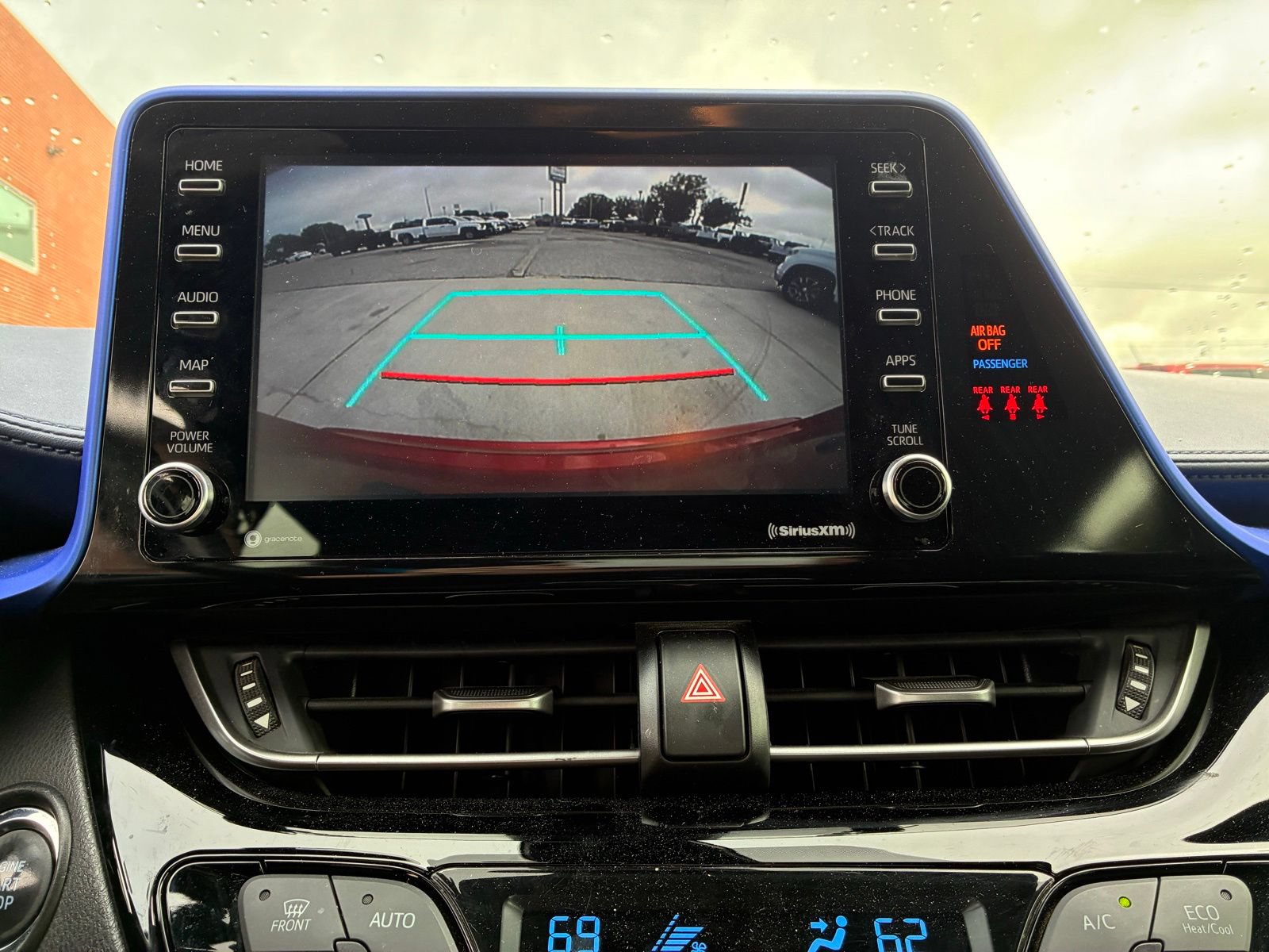 Used 2020 Toyota C-HR XLE FWD image 7