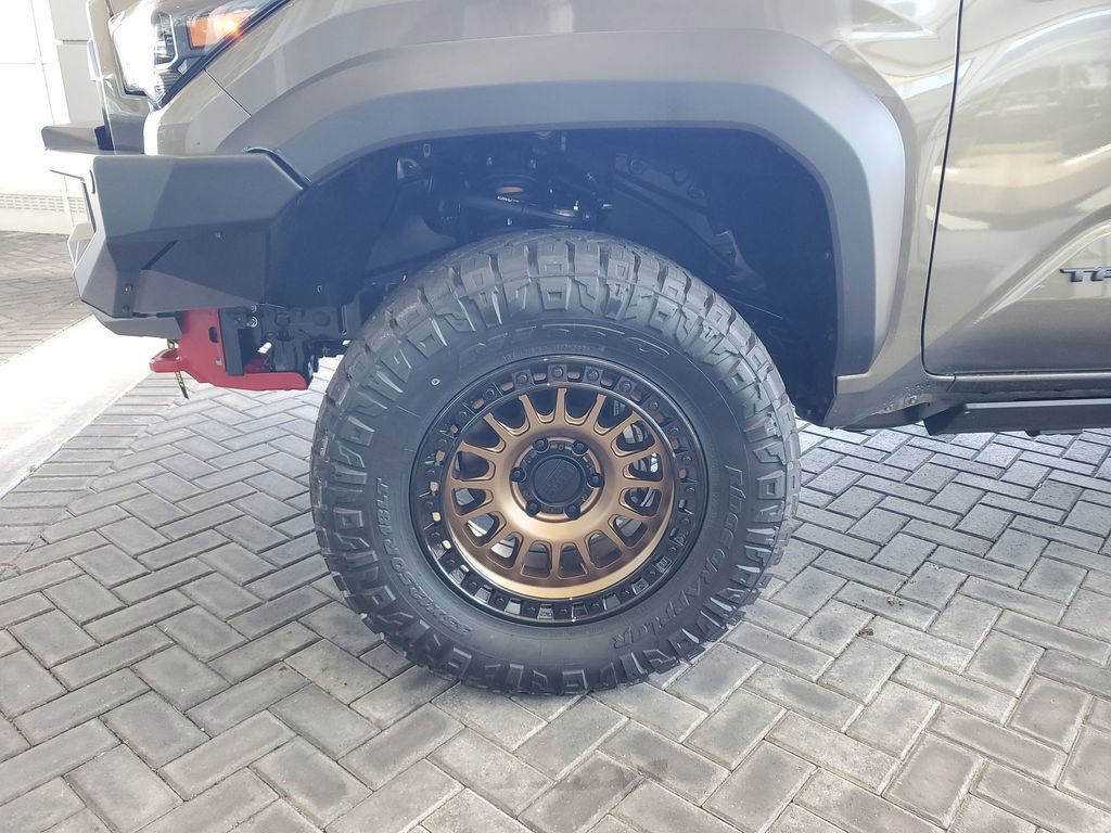 New 2025 Toyota Tacoma TRD Off-Road image 17