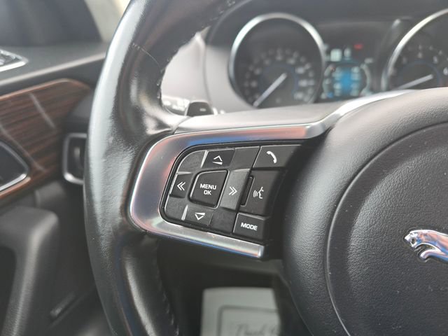 Used 2019 Jaguar F-PACE Prestige image 22