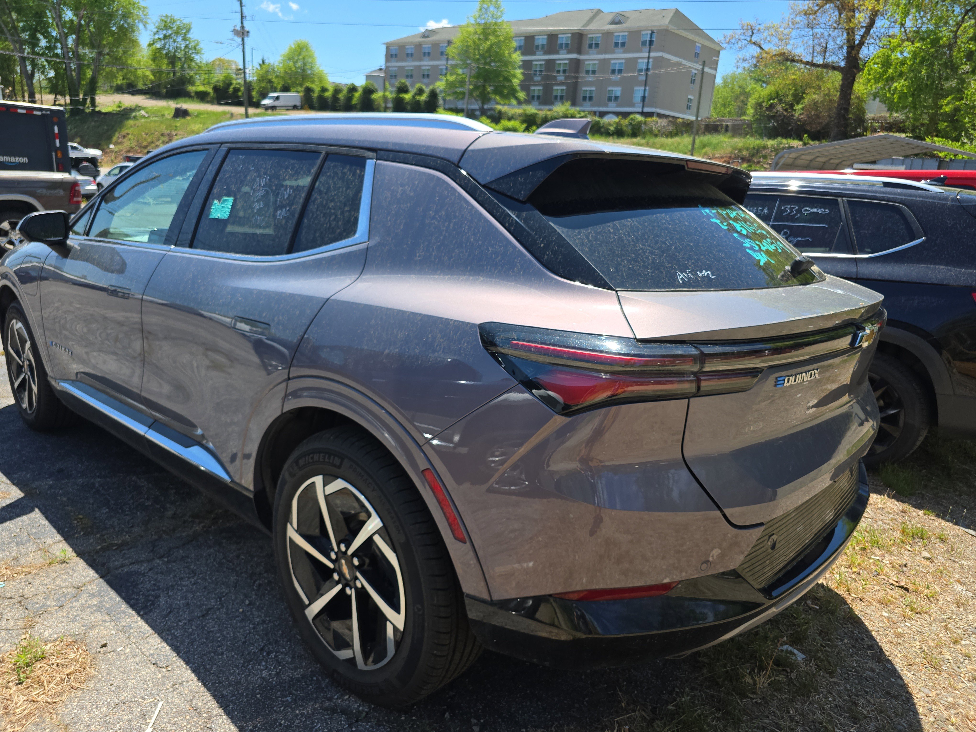 Used 2025 Chevrolet Equinox EV LT image 3