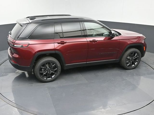 New 2025 Jeep Grand Cherokee Limited image 35