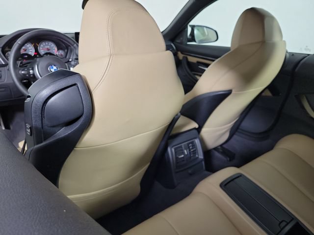 Used 2017 BMW M4 Convertible RWD image 19