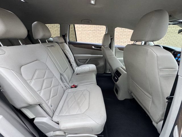 Used 2024 Volkswagen Atlas SE AWD/4WD image 10