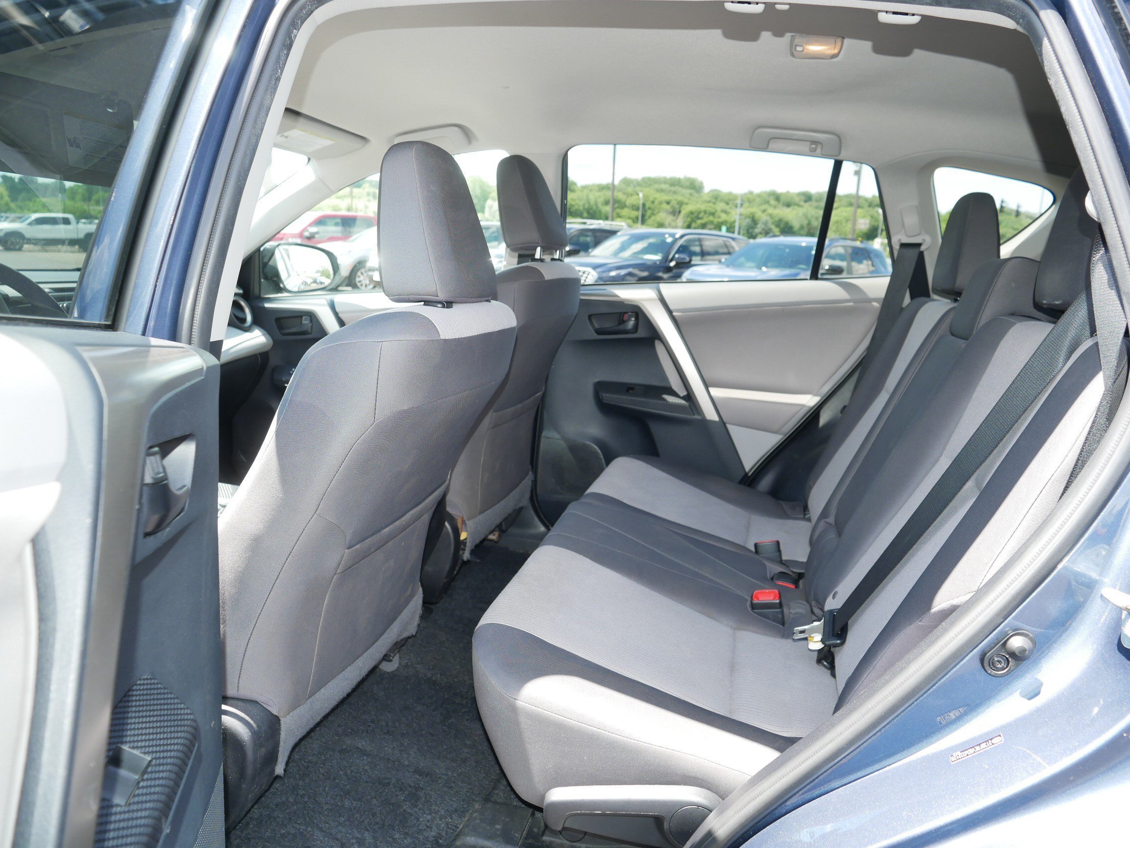 Used 2013 Toyota RAV4 LE AWD/4WD image 16