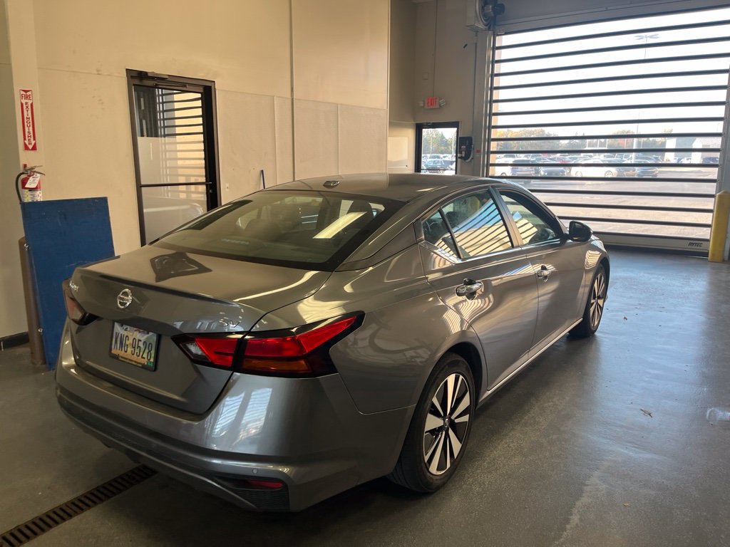 Used 2022 Nissan Altima 2.5 SV FWD image 8