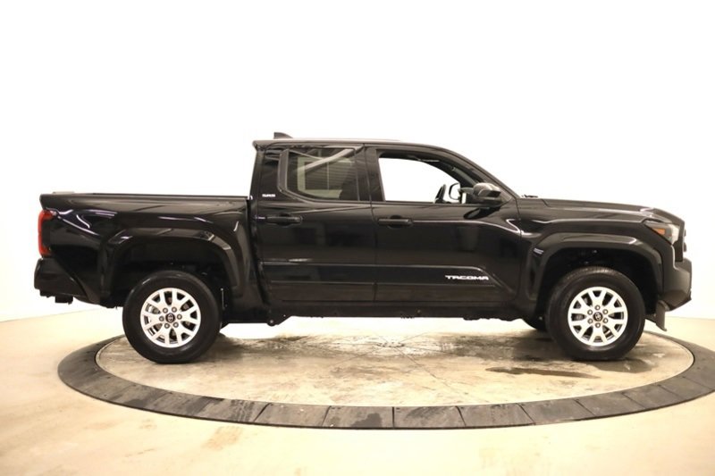 Certified 2025 Toyota Tacoma SR5 image 2