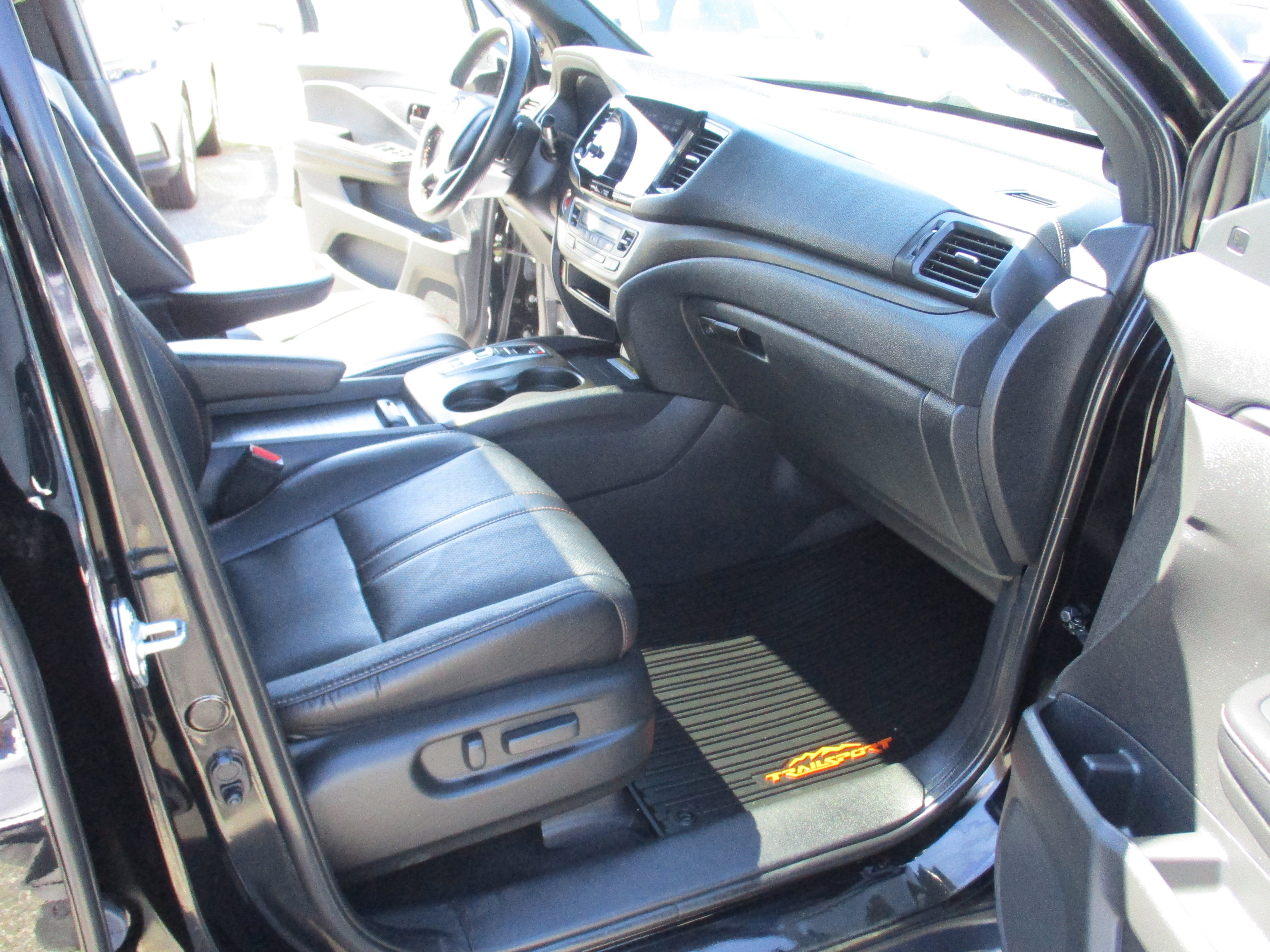 Certified 2022 Honda Pilot TrailSport image 17