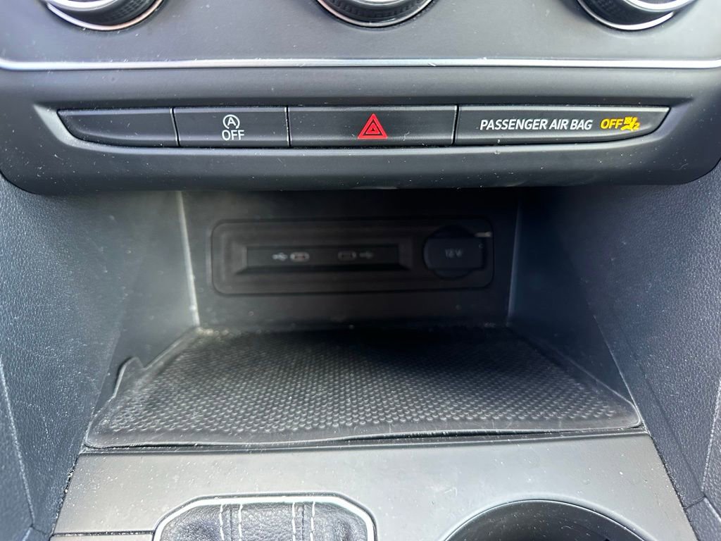 Used 2022 Volkswagen Atlas Cross Sport SE image 24