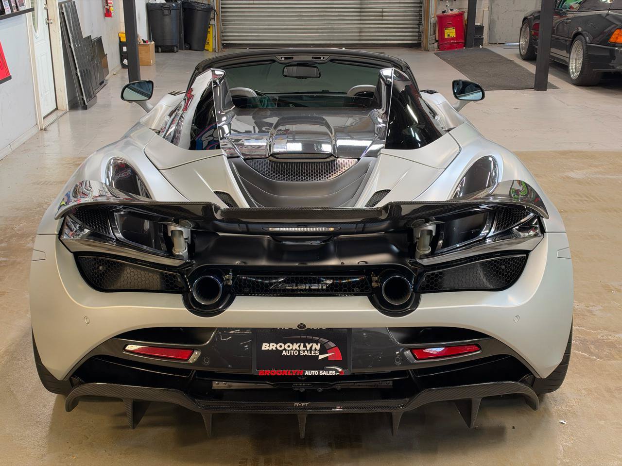 Used 2020 McLaren 720S Performance RWD image 11