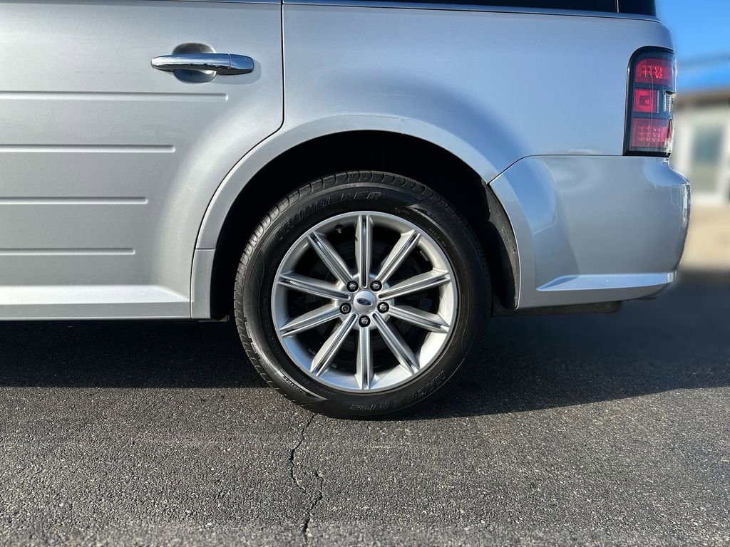 Used 2019 Ford Flex Limited image 18