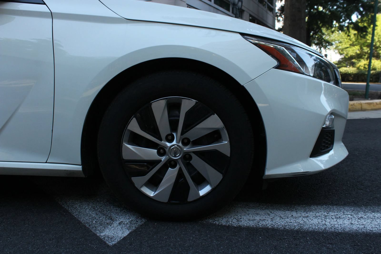 Used 2020 Nissan Altima 2.5 S FWD image 4