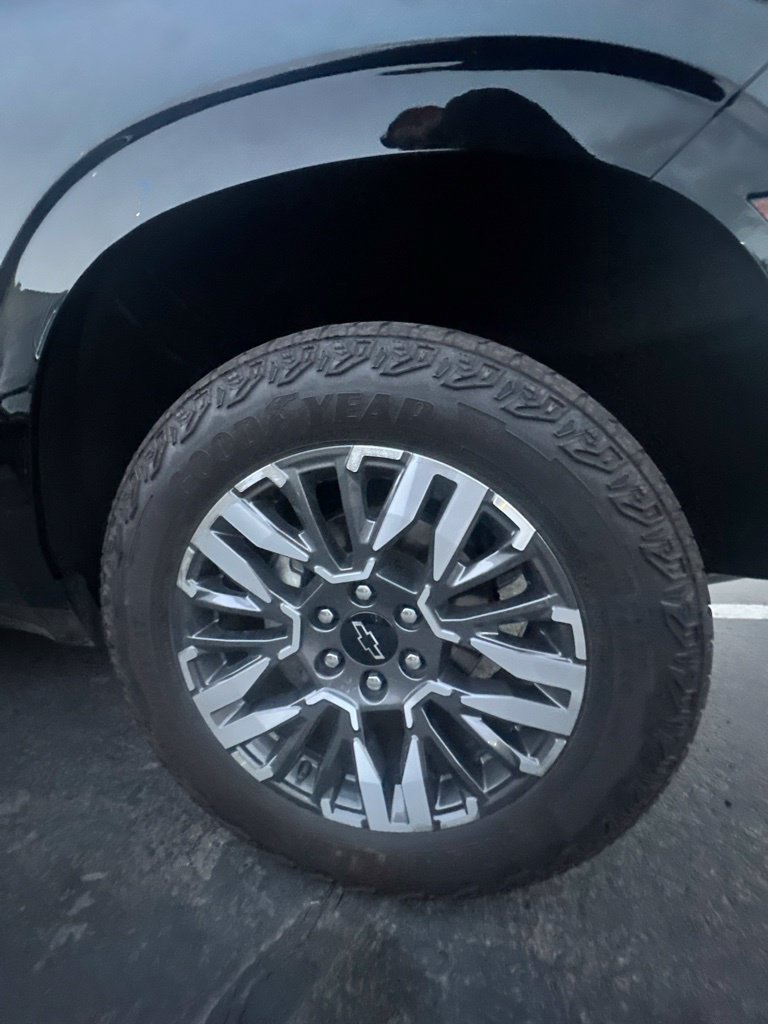 Used 2025 Chevrolet Tahoe Z71 AWD/4WD image 10