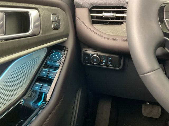 New 2026 Ford Explorer Platinum image 21