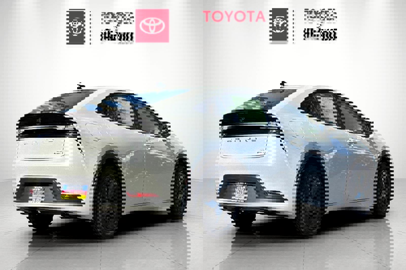 New 2026 Toyota Prius Plug-In Hybrid image 4