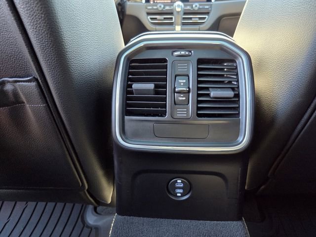 Used 2021 Porsche Macan image 17