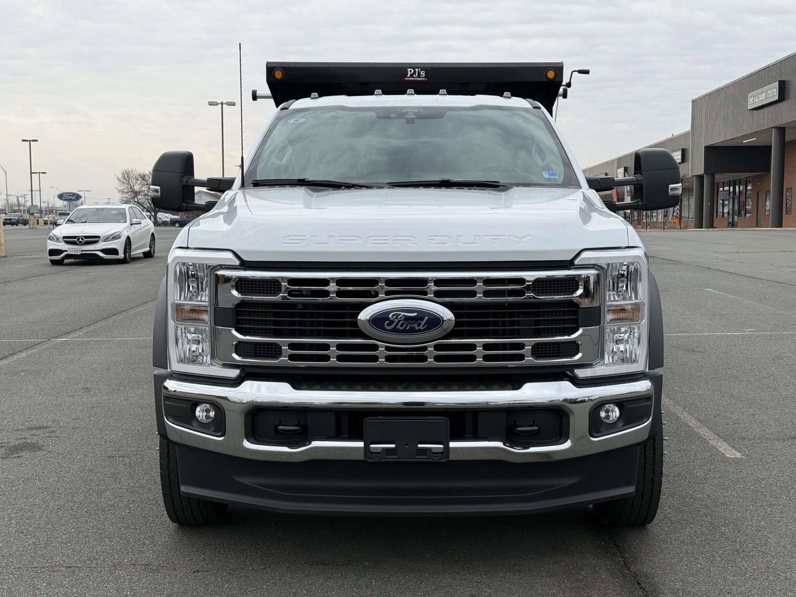 New 2026 Ford F550 4x4 Crew Cab image 8