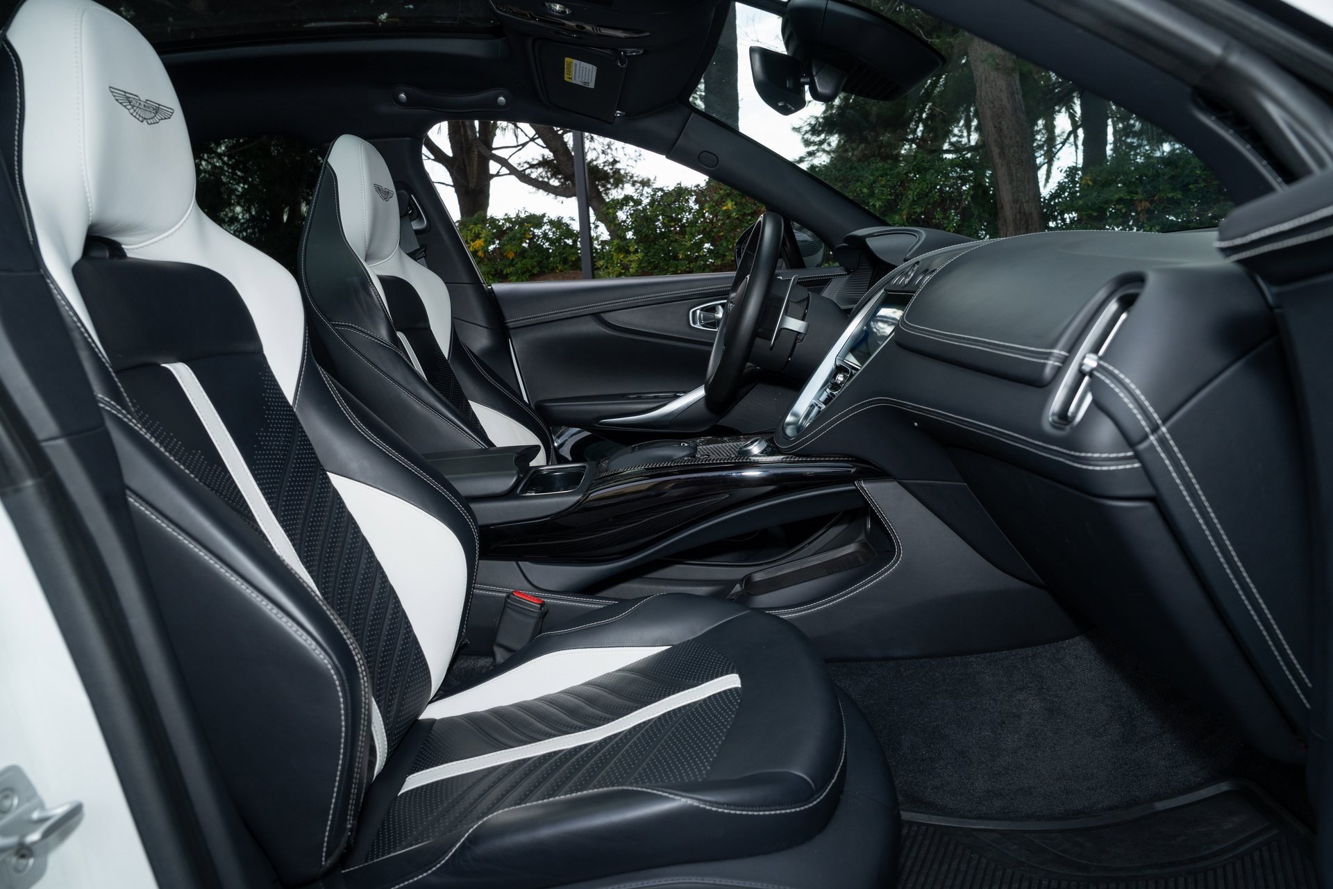 Used 2023 Aston Martin DBX 707 image 15