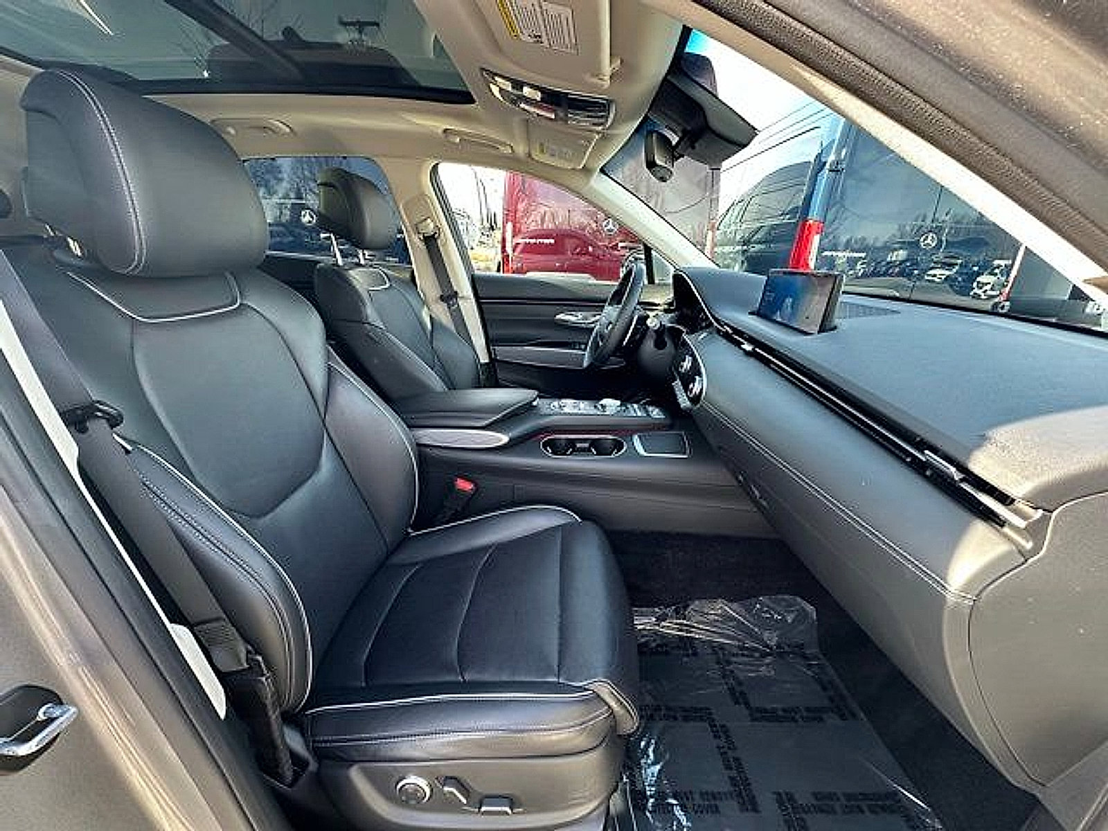 Used 2023 Genesis GV70 2.5T w/ Advanced Package image 16