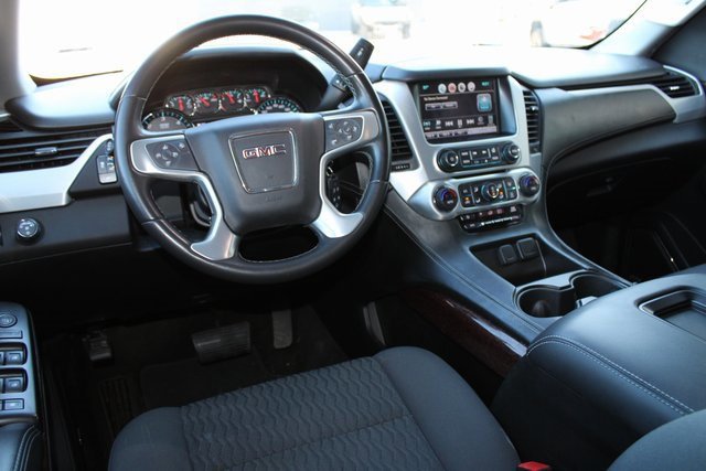 Used 2017 GMC Yukon SLE w/ Convenience Package image 4