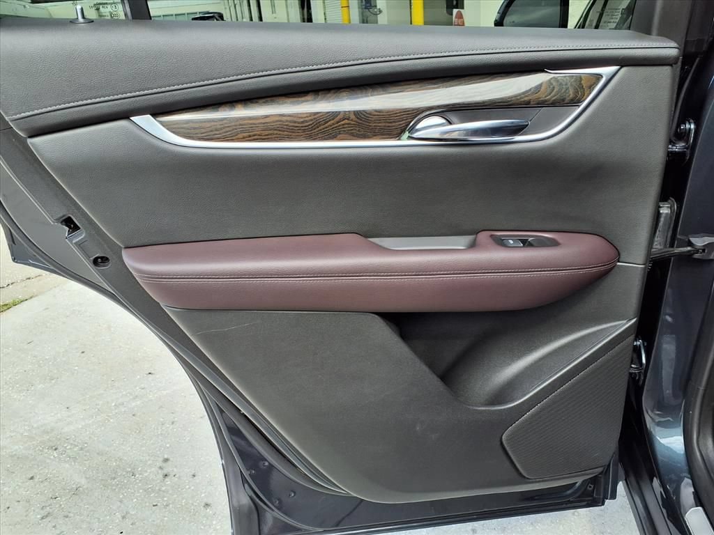 Used 2021 Cadillac XT6 Premium Luxury FWD image 18