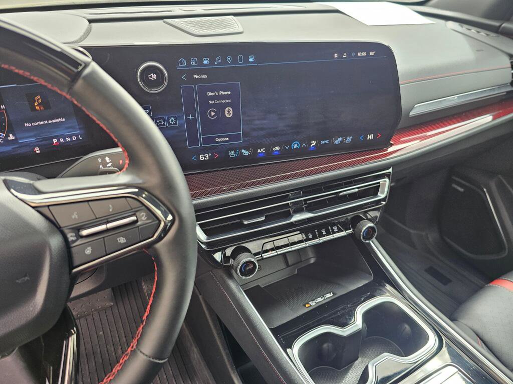 Used 2024 Chevrolet Traverse RS w/ LPO, Floor Liner Package image 30