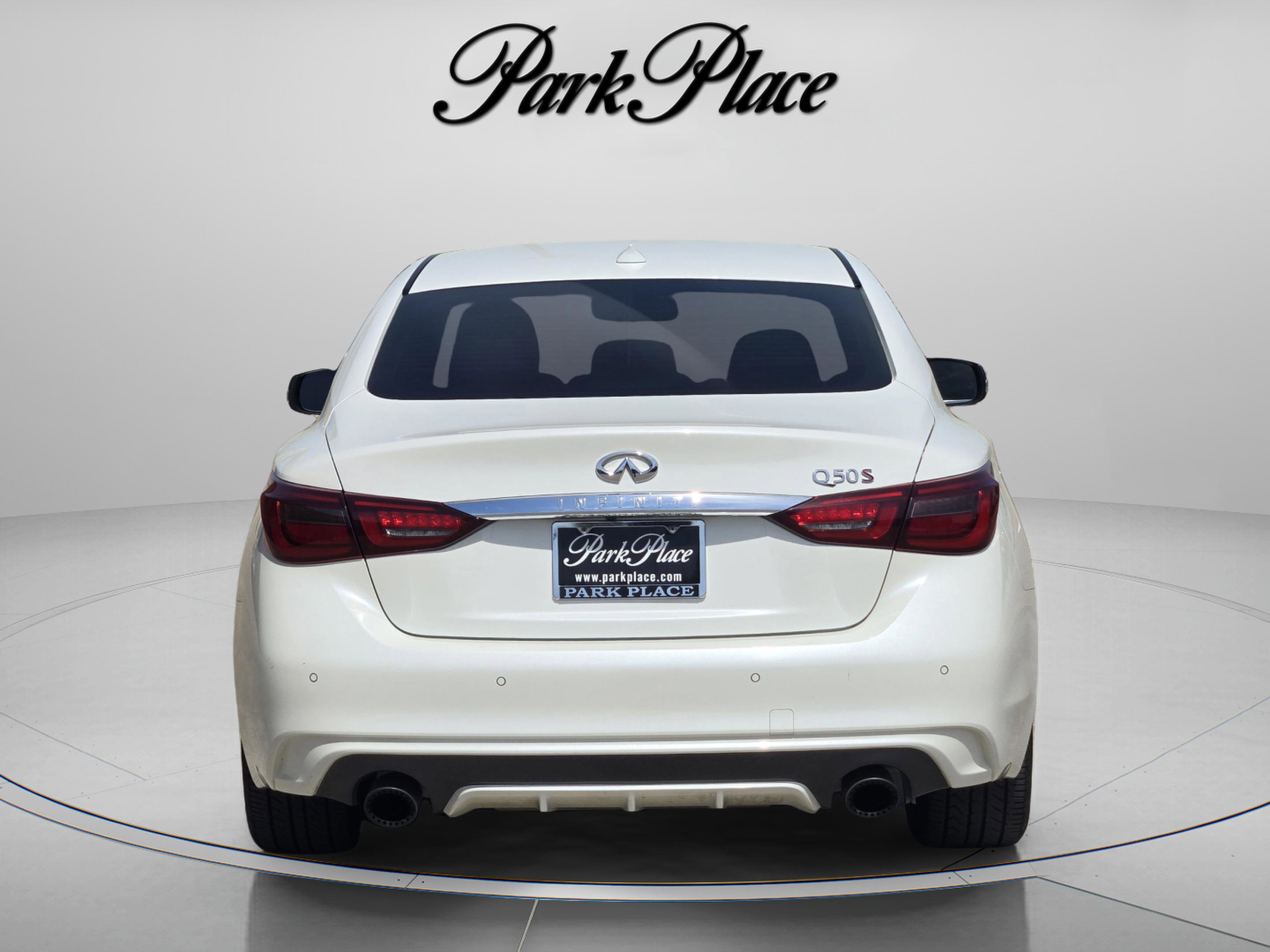 Used 2018 INFINITI Q50 Red Sport 400 w/ Sensory Package (Sport) image 6