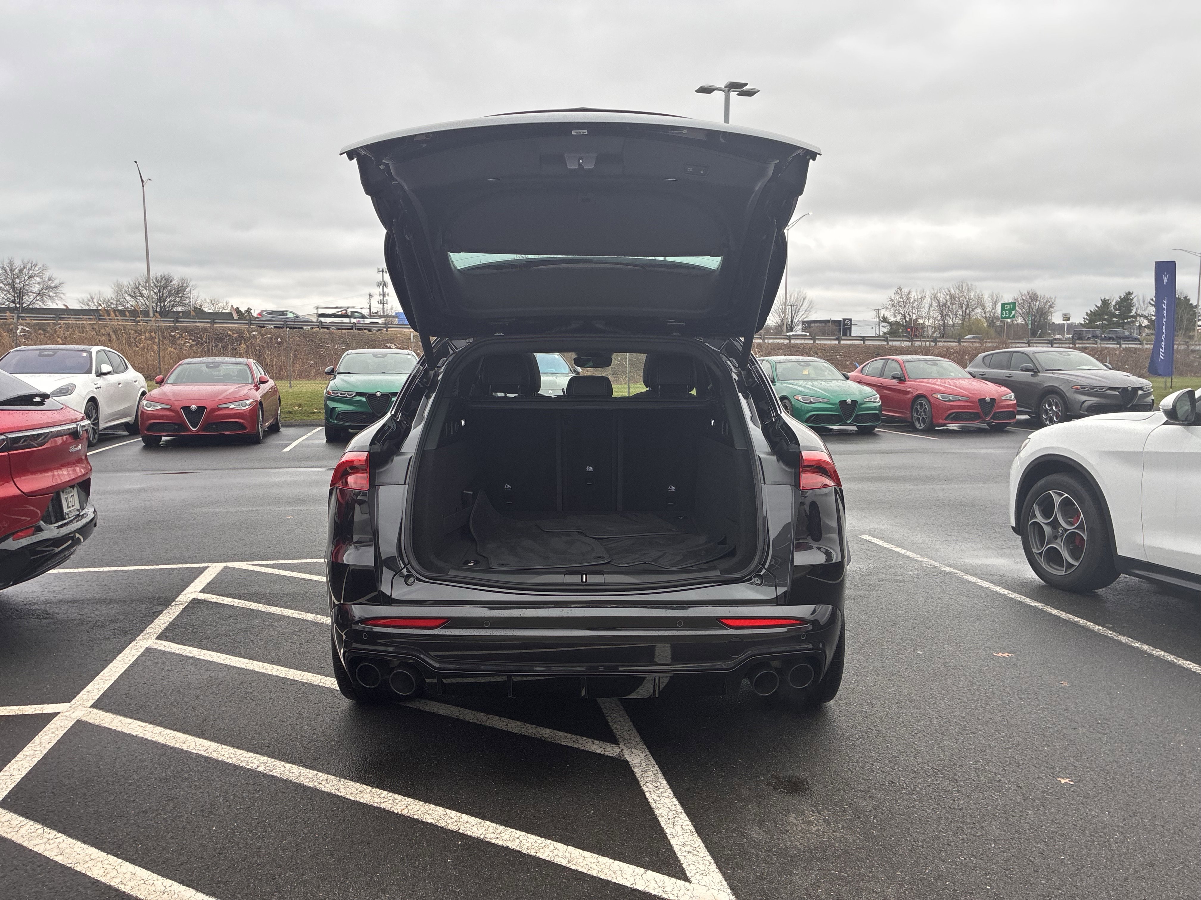 Used 2025 Maserati Grecale Modena image 35