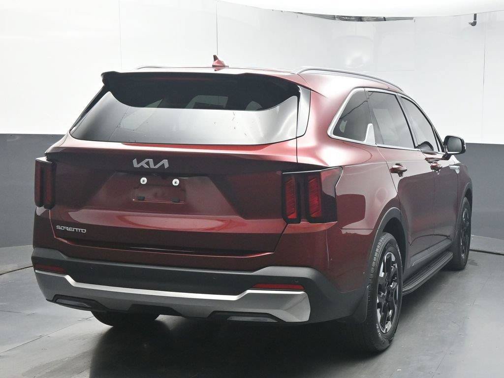 Used 2025 Kia Sorento S FWD image 7